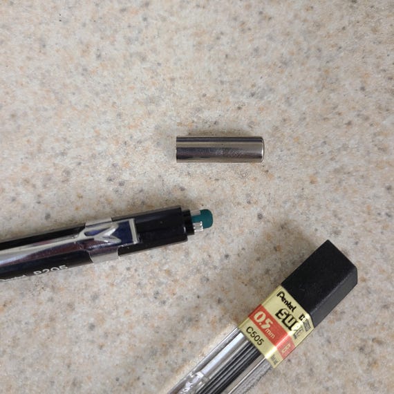 Vintage 1980s Pentel 0.5mm Mechanical Pencil - Black - Etsy Israel