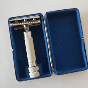 Vintage Merkur Slant Head Safety Razor 34C with Case