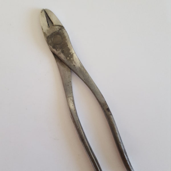Vintage 1933 possibly Vacuum Grip No.96 needlenose pliers excellent condition, Snap on tools