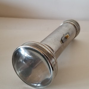 Antique Niagara Searchlight Flashlight: Circa 1915 Walleye Lens