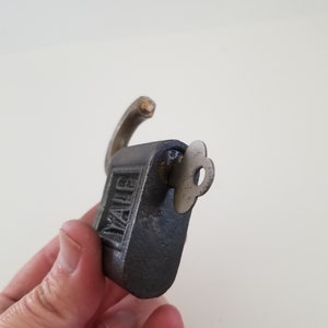 Vintage Pre-1925 Yale and Towne Cast Steel and Bronze Padlock - Etsy
