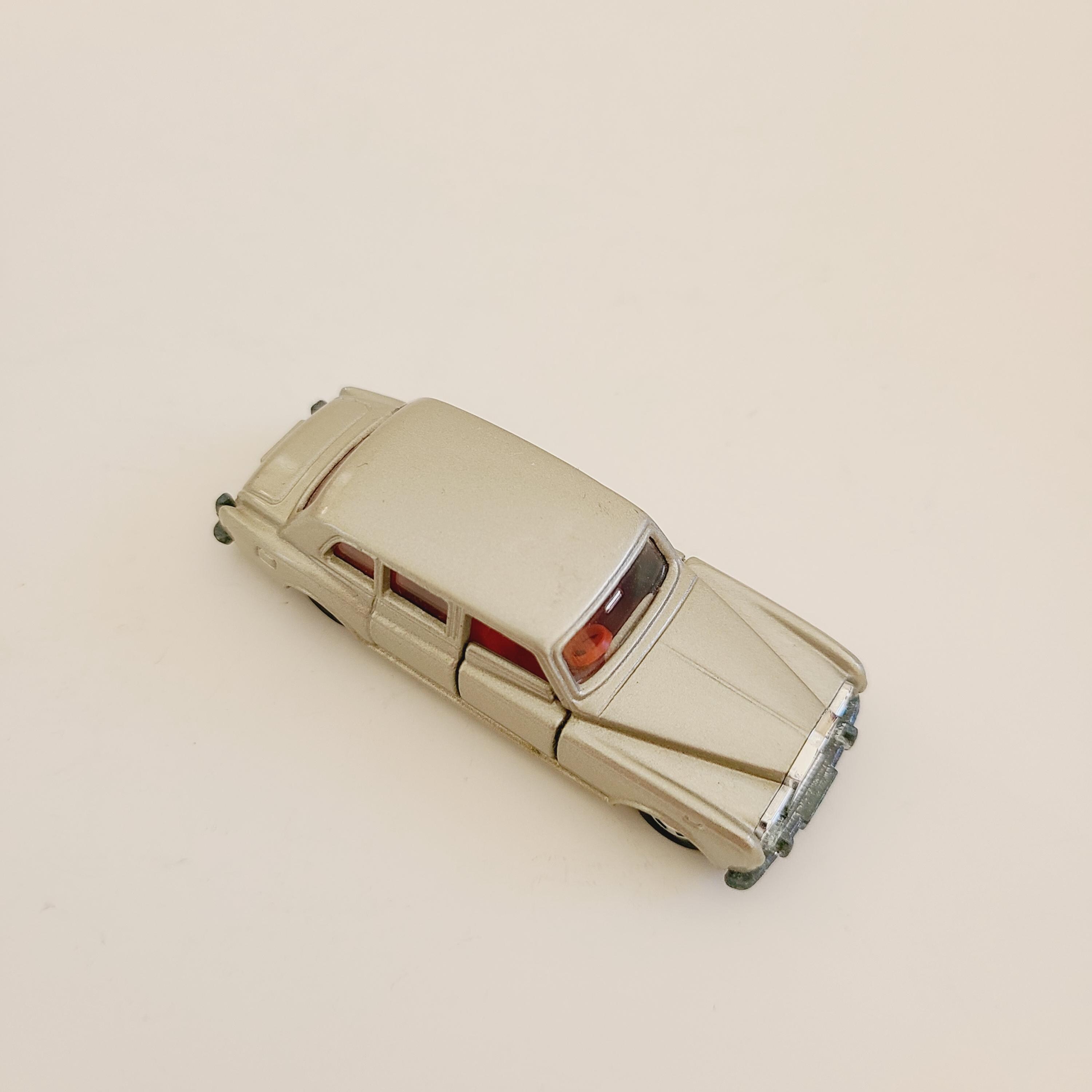 Kensington 1/43 Resin car model Rolls-Royce Boat Tail Gold