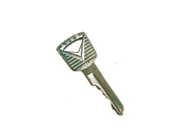 Vintage circa early 1960&#39;s Ford Motor Company ignition key, worn finish cut key for charm or jewelry