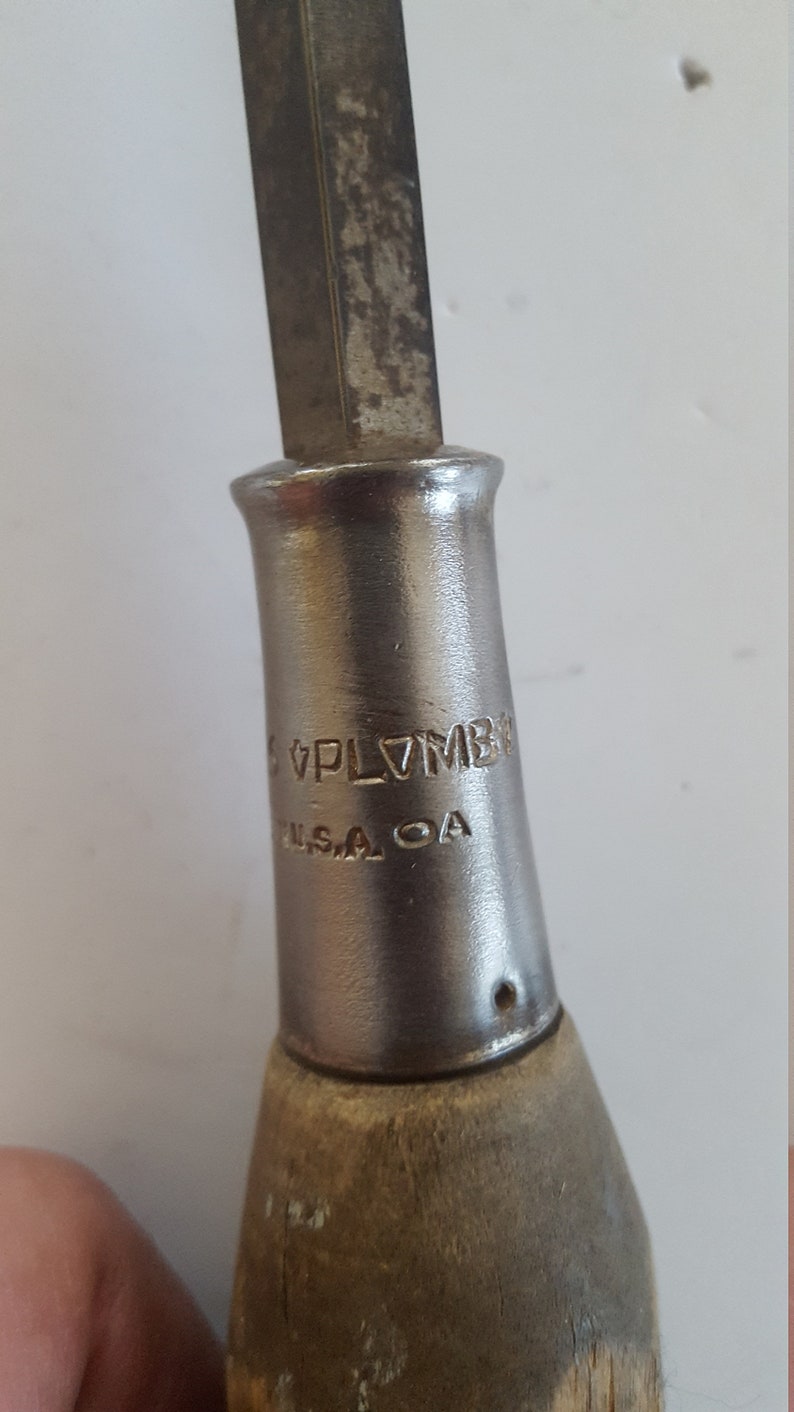 great patina Vintage Plvmb Tools long standard flatslot screwdriver model 9706