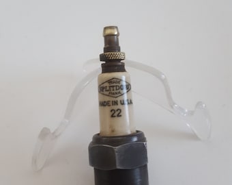 Antique circa 1921 Splitdorf No.22 spark plug Made in USA nice condition