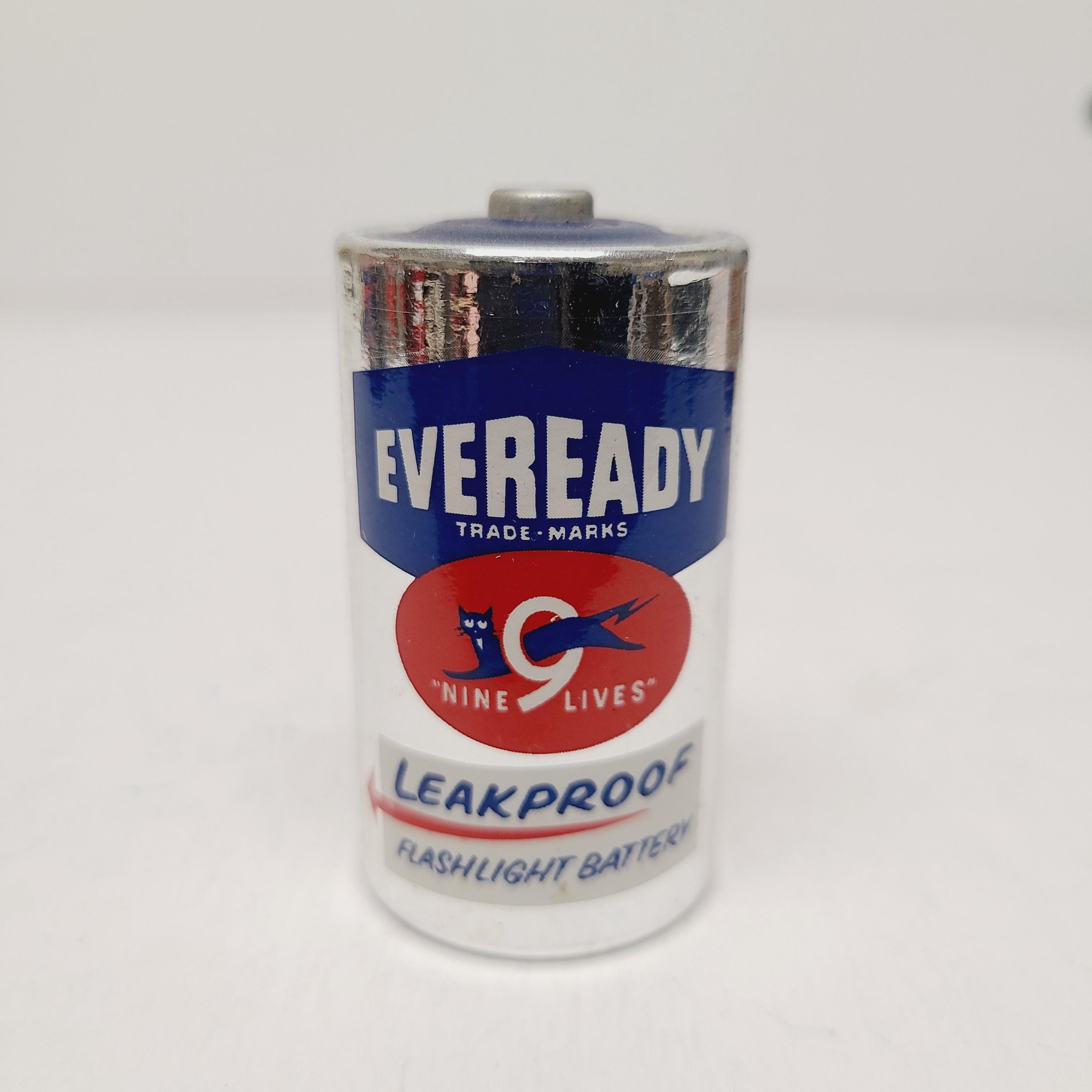 Vintage Eveready D Cell Battery: Black Cat 9 Lives, 1960s .20 Cent
