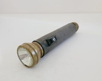 Lampe de poche Ray-o-vac vintage : vulcanite et cuivre industriels des années 30