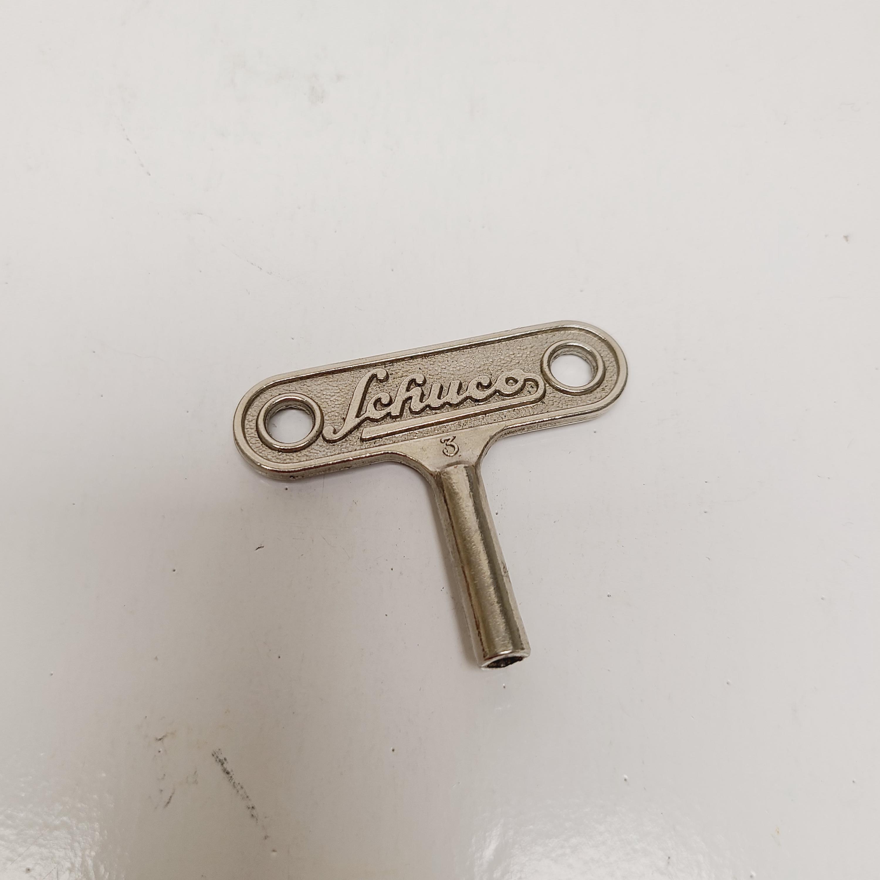Vintage Schuco Wind up Key: Clockwork Toy Replacement (size No2 or