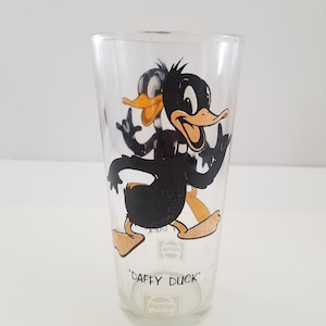 Vintage 1973 Pepsi Collector glass Warner Brothers Daffy Duck, Brockway glass with graphics a bit faded