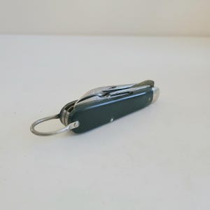 Vintage circa 1960&#39;s TL-29 Electrician&#39;s knife by Queen City Cutlery 2 blade pocket knife with bail, excellent condition.