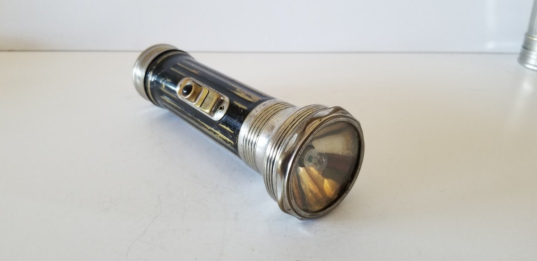 Vintage Circa Late 1930's Burgess Flashlight, 2 D Cells Not Included