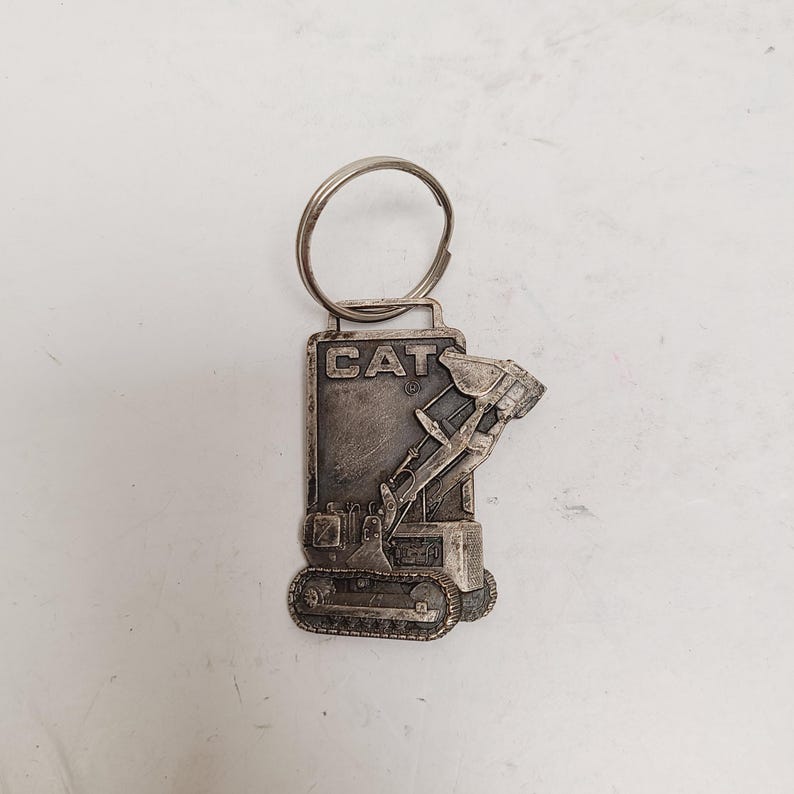 Vintage 1970's Caterpillar Cat 941 Crawler metal fob. 2" bild 1