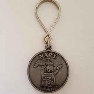 Vintage 1981 Navy Great Lakes Cruise &quot;An Adventure&quot; USS William C. Lawe DD-763 keyring fob