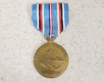 Vintage 1946 World War II Veteran United States Army American Campaign medal. loose