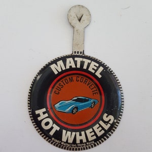 Vintage 1967 Hot Wheels Redlines Collector&#39;s Button: Custom Corvette