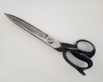 Assorted Vintage Scissors, Kitchen Shears, Wool Scissors, Tailor Shears,  Dressmaker Scissors, Sewing Shears, Old Scissors, Vintage Tools 