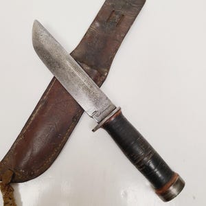 Vintage World War II era Cattaraugus 225Q, Quartermaster knife, utility knife, militaria collectible,  U.S. Army