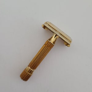 Vintage circa 1950&#39;s Gillette Aristocrat gold plated worn but good condition, lightly cleaned