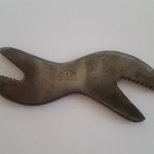 VINTAGE W&B MONKEY WRENCH INV0094