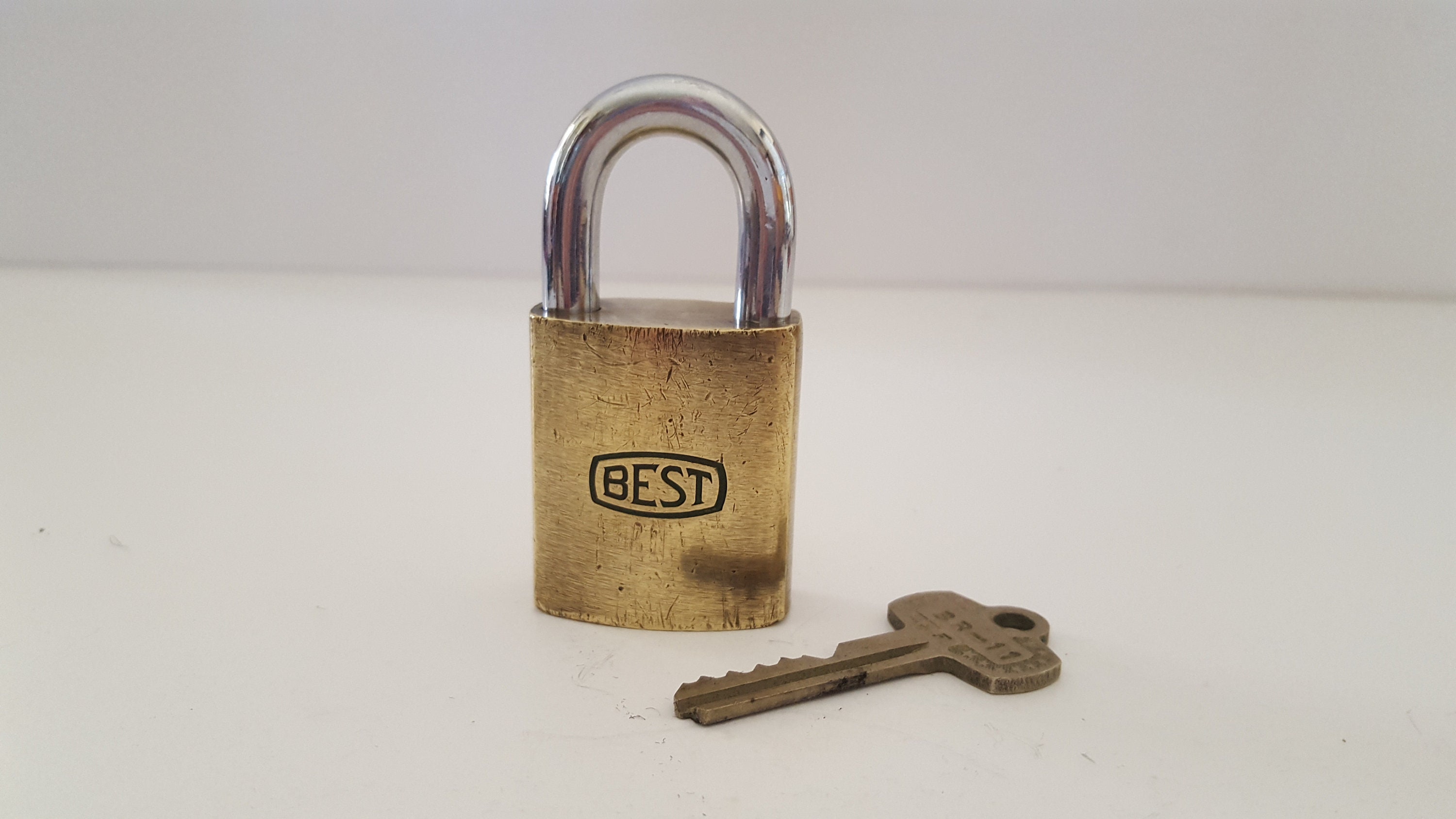 Vintage 1980's best Heavy Duty Padlock, Brass Case and Steel Shackle B6  Tumbler With Original Key That Works, Polished 