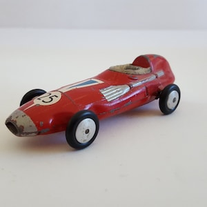 Vintage early 1960&#39;s Corgi Toys Vanwall Formula 1 Grand Prix No.150S in nice condition 1:43 scale
