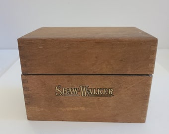 Vintage circa 1930's Shaw-Walker 3 x 5 card file, oak box finger joints good shape with nice decal.