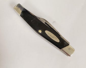Vintage 1970's Buck knife, no date code  jackknife model 303 Stockman Cadet 3 blades well worn.