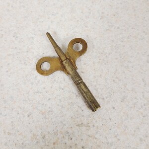 Vintage unmarked dual clock key #5 3.5mm, regulator key brass early 20th Century, mantel clock key,