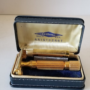Vintage 1947-51 gold plate Gillette Aristocrat Safety Razor TTO adjustable no date code , great condition, hard case and blade box