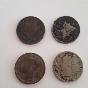 Antique lot of 4 Liberty Head nickels in various years and condition as found V nickel, Charles Barber