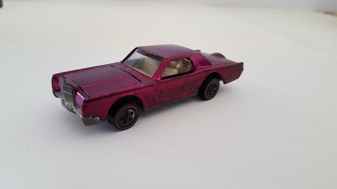 Vintage Redlines Hot Wheels Lincoln Custom Continental III