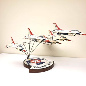 Vintage c.90's desk top aircraft model USAF Demonstration Team The Thunderbirds, 6 F-16 plane formation, large display, packed well, insured