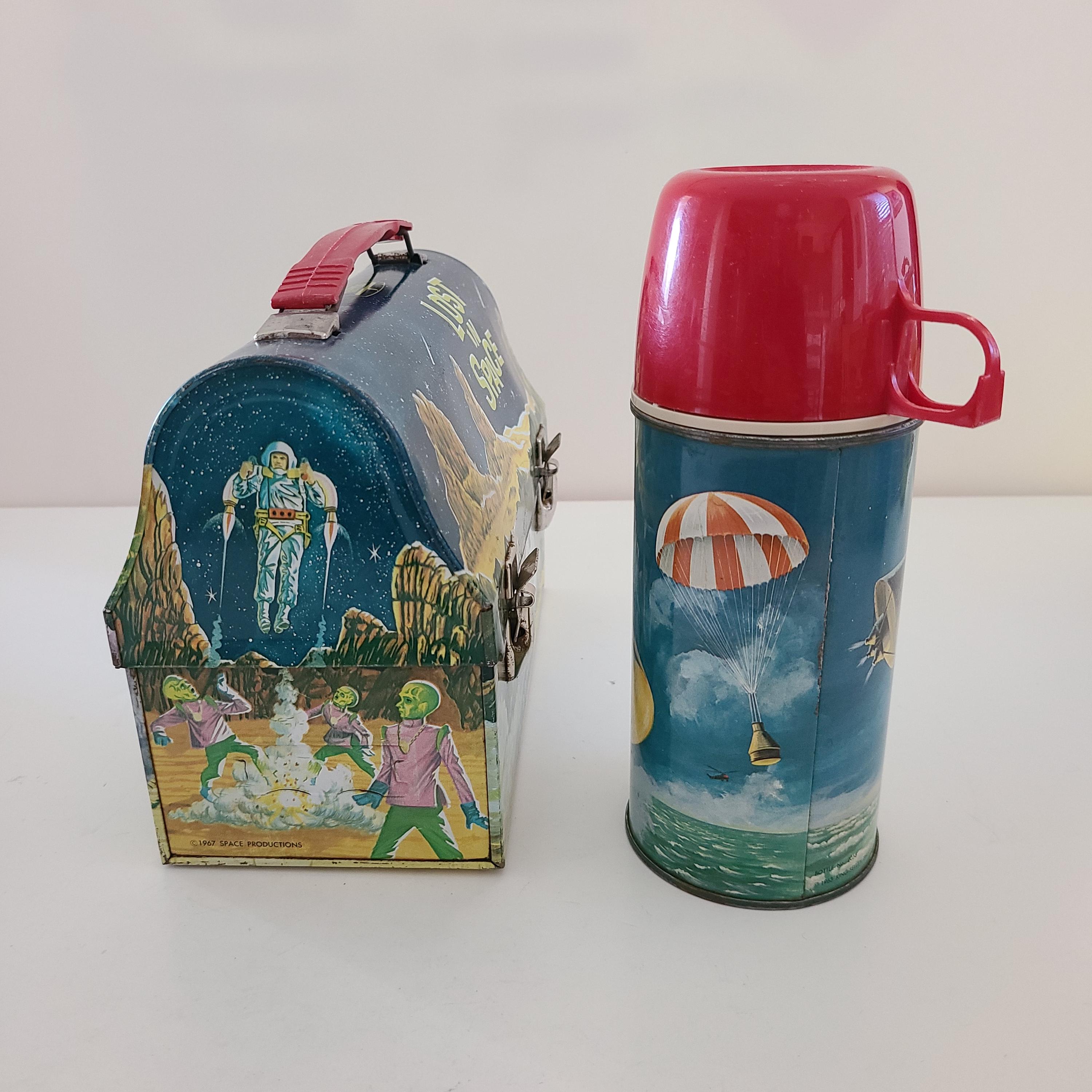 Vintage Circa 1967 Lost in Space Lunch Box With Generic Vintage Circa 1967 Lost in Space Lunch Box With Generic