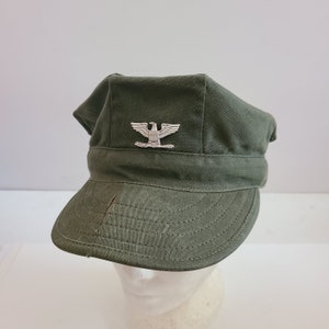 Vintage circa 1975 USMC Cap, Utility,Cotton, Sateen size medium, light wear,crack to bill Navy Civil Engineer attached to Marines.