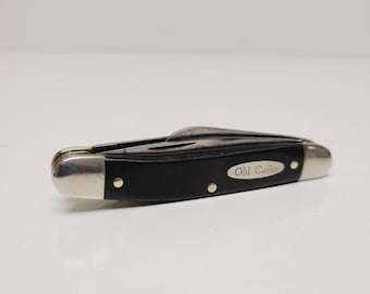 Vintage 1970&#39;s 3 blade Stockman pocket knife made by Colonial Cutlery under the name &quot;Old Cutler&quot;, nice condition.