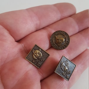 Vintage lot of 1960&#39;s to 1970&#39;s Cub Scouts BSA Bobcat and Bear pins.