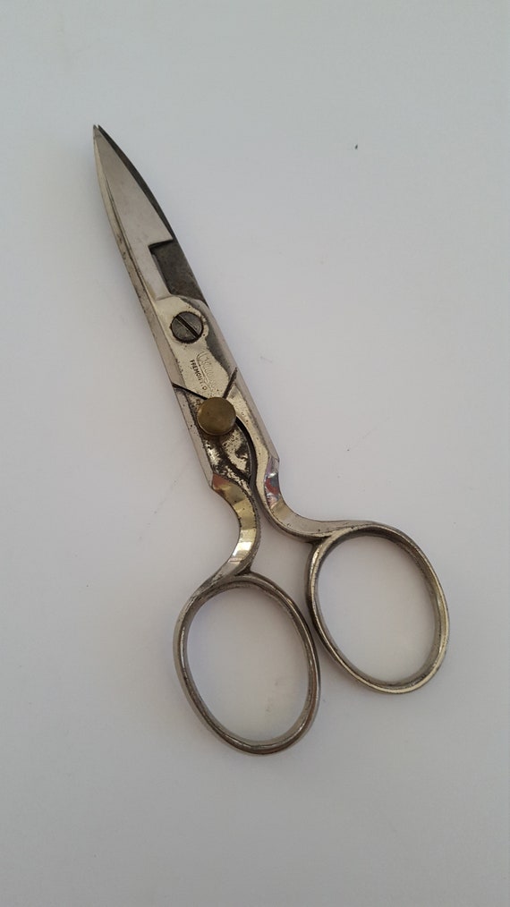 Button Scissors