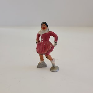 Vintage 1930&#39;s Dimestore lead figure toy,  Ice Skater, chippy paint, Manoil/Barclay