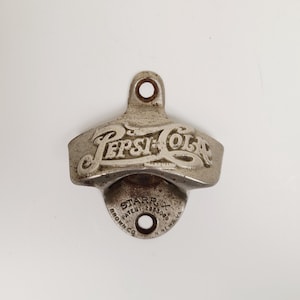 Vintage c1943-1951 Brown Co. Starr &quot;X&quot; Pepsi:Cola &quot;double dot&quot; wall mount bottle opener, Made in USA foundry #7, uncommon model,