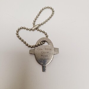 Vintage circa 1950&#39;s pocket/keychain 3 way screwdriver with Crain Hardware advertising, Alton NH good condition.