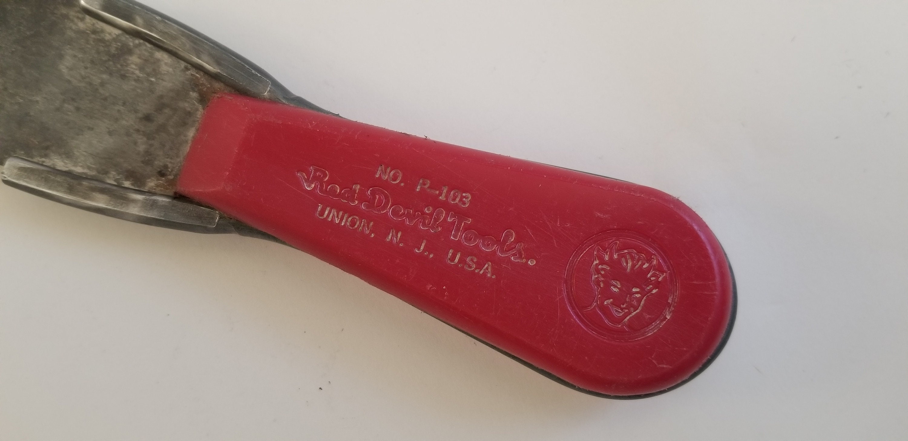 Vintage Circa 1957 Red Devil P103 1 1/2