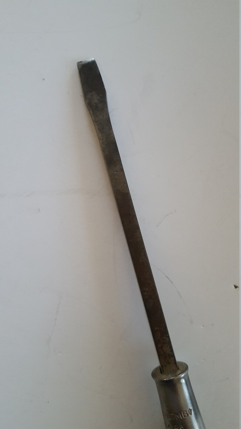 great patina Vintage Plvmb Tools long standard flatslot screwdriver model 9706