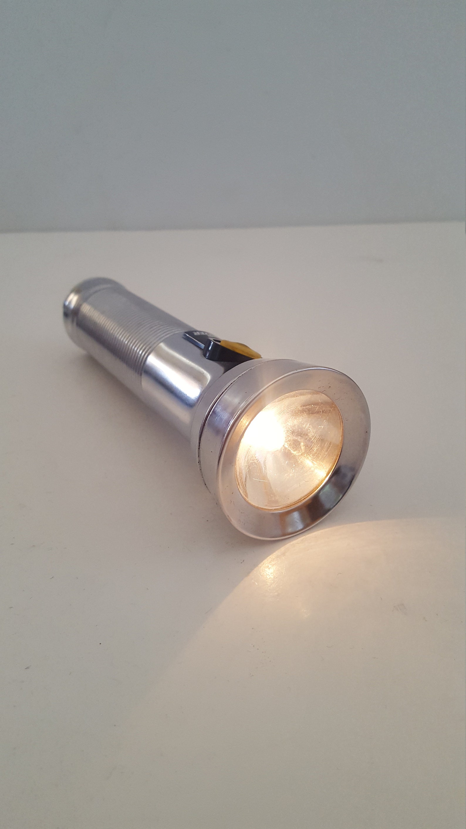 Vintage 1980 Energizer Eveready flashlight working condition Etsy
