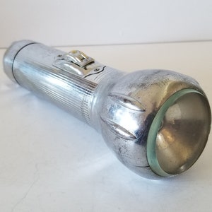 1930s Art Deco Lightmaster Streamlite Flashlight: Chromed Copper