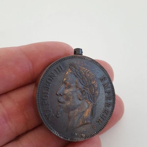 Vintage circa 1960&#39;s novelty cigarette lighter by Barre, simulated 5 Franc coin Napoleon III