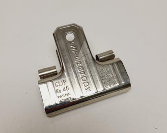 Vintage 1950's Esterbrook No.40 ball bearing clip, good condition with signs of use rust spots,retro office supply 3"