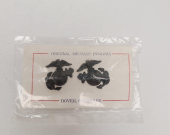 Vintage matched pair collar devices, "ufouled" post-1955 Eagle,Globe and Anchor United States Marine Corps,
