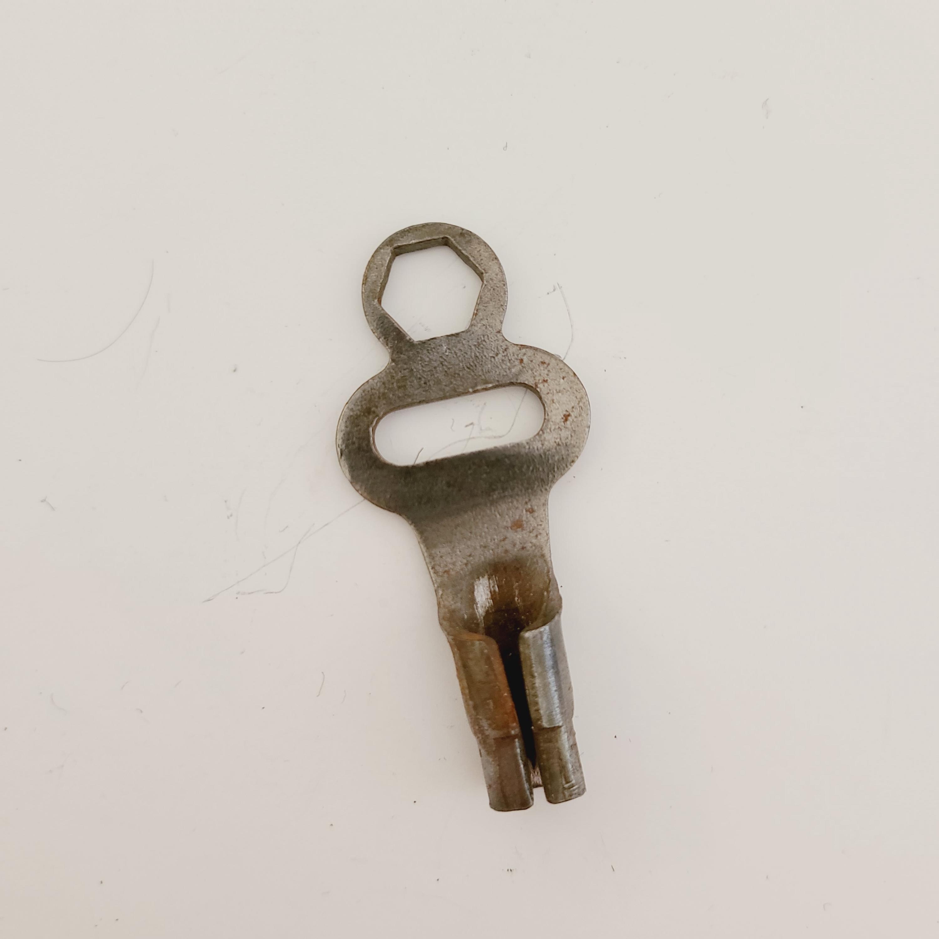 Vintage 1930's-1950's roller skate key, unmarked, its been left as found and is in good condition,  steel