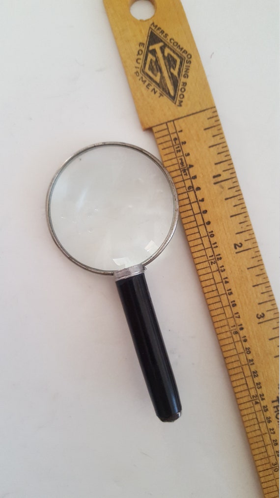 Vintage Small Size Magnifying Glass Without Pocket Clip, Probably Made by  Parker Chrome Frame Unmarked 1 13/16 Diameter 3 7/8 Long, 