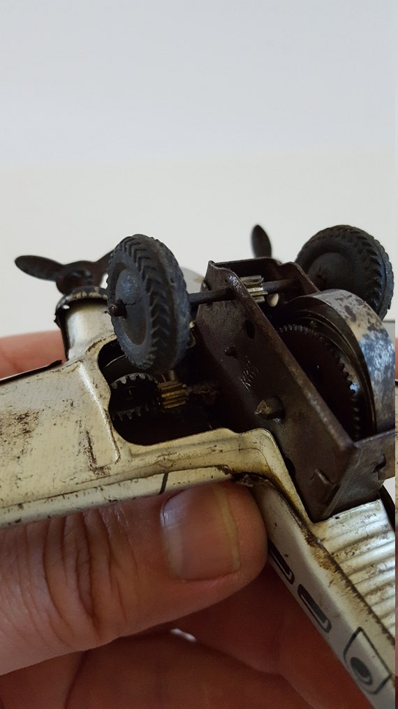 荷車を引く牛：おもちゃ：百町森